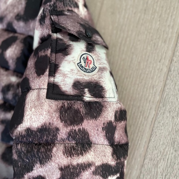 Moncler saby coat down Leopard Hood With Logo - Picture 4 of 9